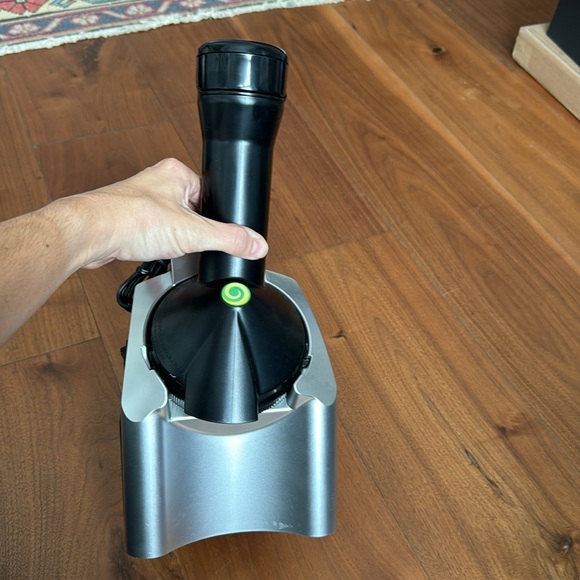 NEW YoNanas 902 Classic Vegan Frozen Fruit Soft Serve Maker - Picture 3 of 3